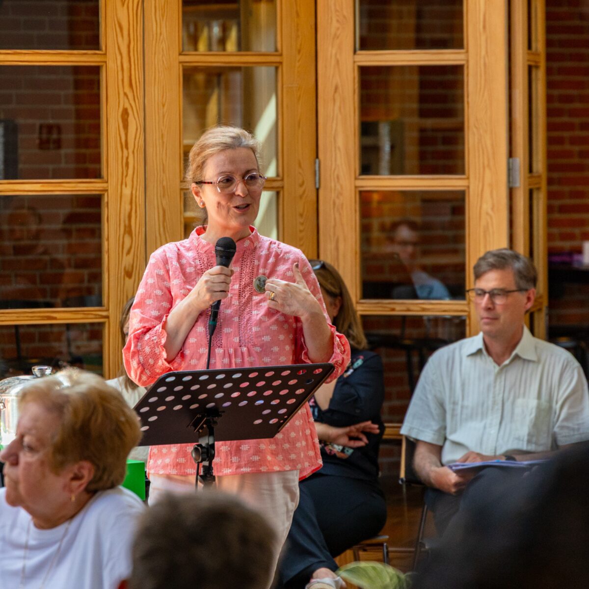 Generalsekretær Betina Gollander-Jensen holder tale