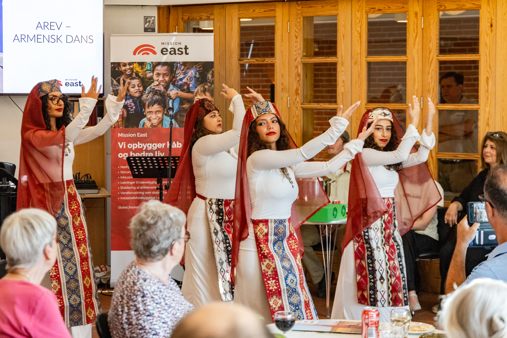 Armenske dansegruppe Arev