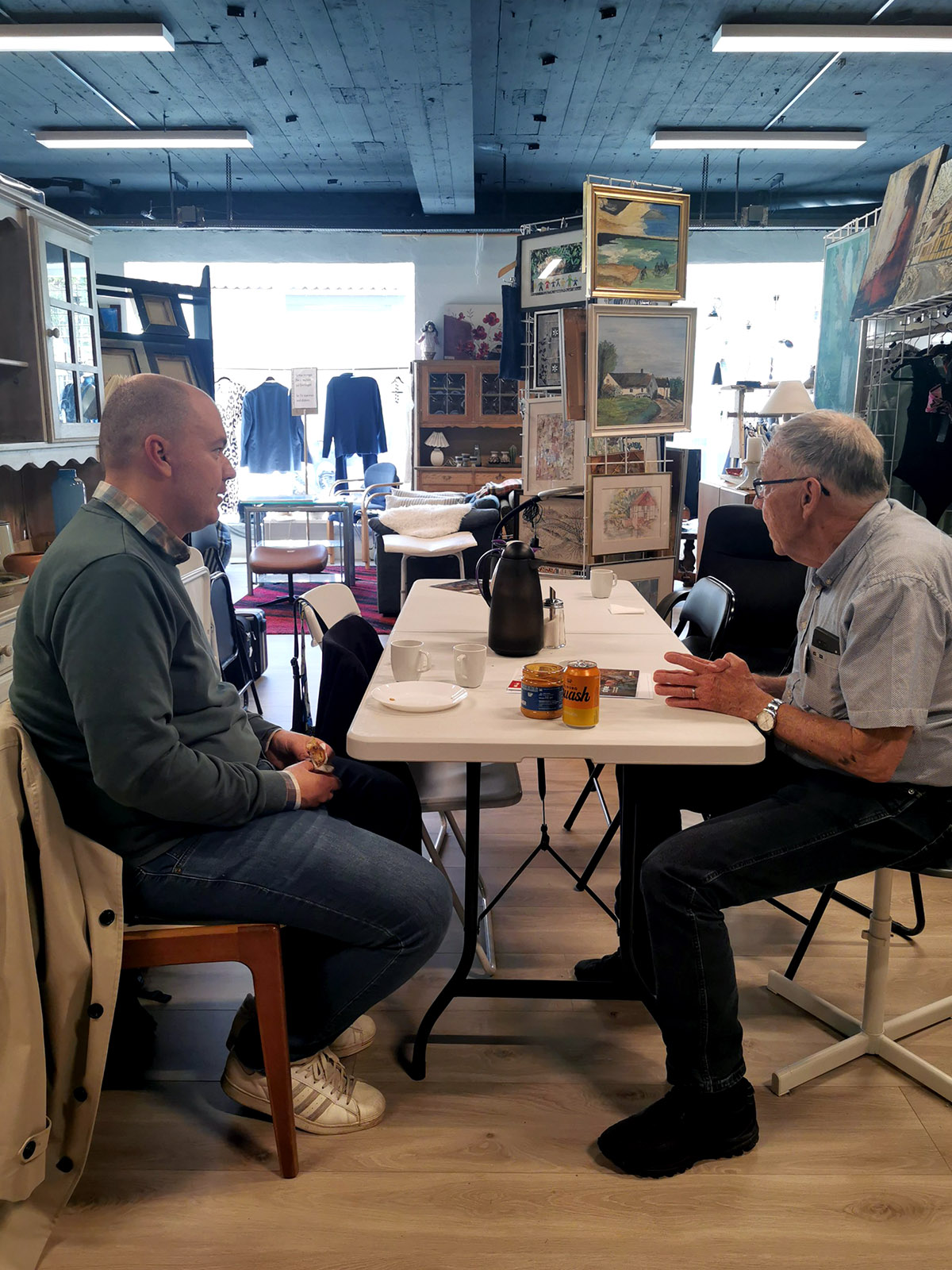 YsMen-Frederikshavn-donation-Ukraine-3 Mission East har modtaget en donation på 25.000 kr. fra Y’s Men’s Club Frederikshavn og Fladstrand, som gør det muligt for ukrainske krigsveteraner at genopbygge hjem for nogle af de mest sårbare borgere i Ukraine.