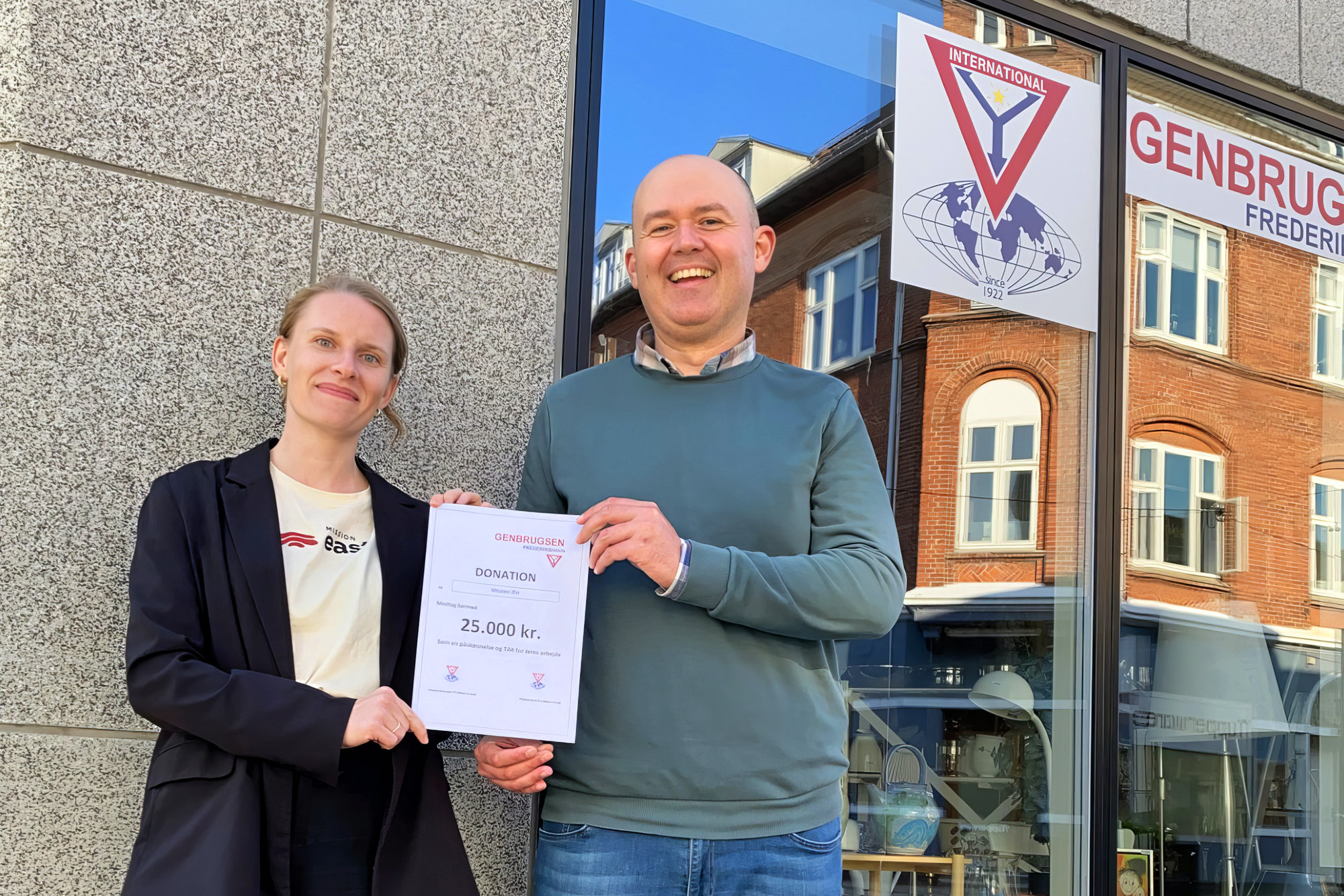 Mission East har modtaget en donation på 25.000 kr. fra Y’s Men’s Club Frederikshavn og Fladstrand, som gør det muligt for ukrainske krigsveteraner at genopbygge hjem for nogle af de mest sårbare borgere i Ukraine.